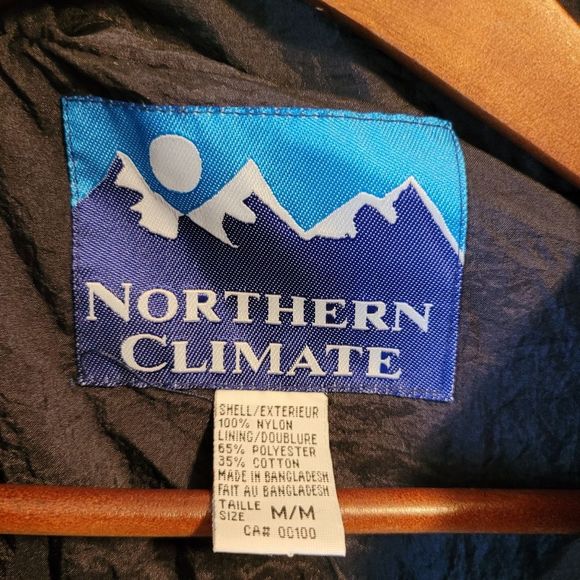 Northern Climate Vintage Lightweight Jacket with Oversized Buttons - Picture 5 of 7